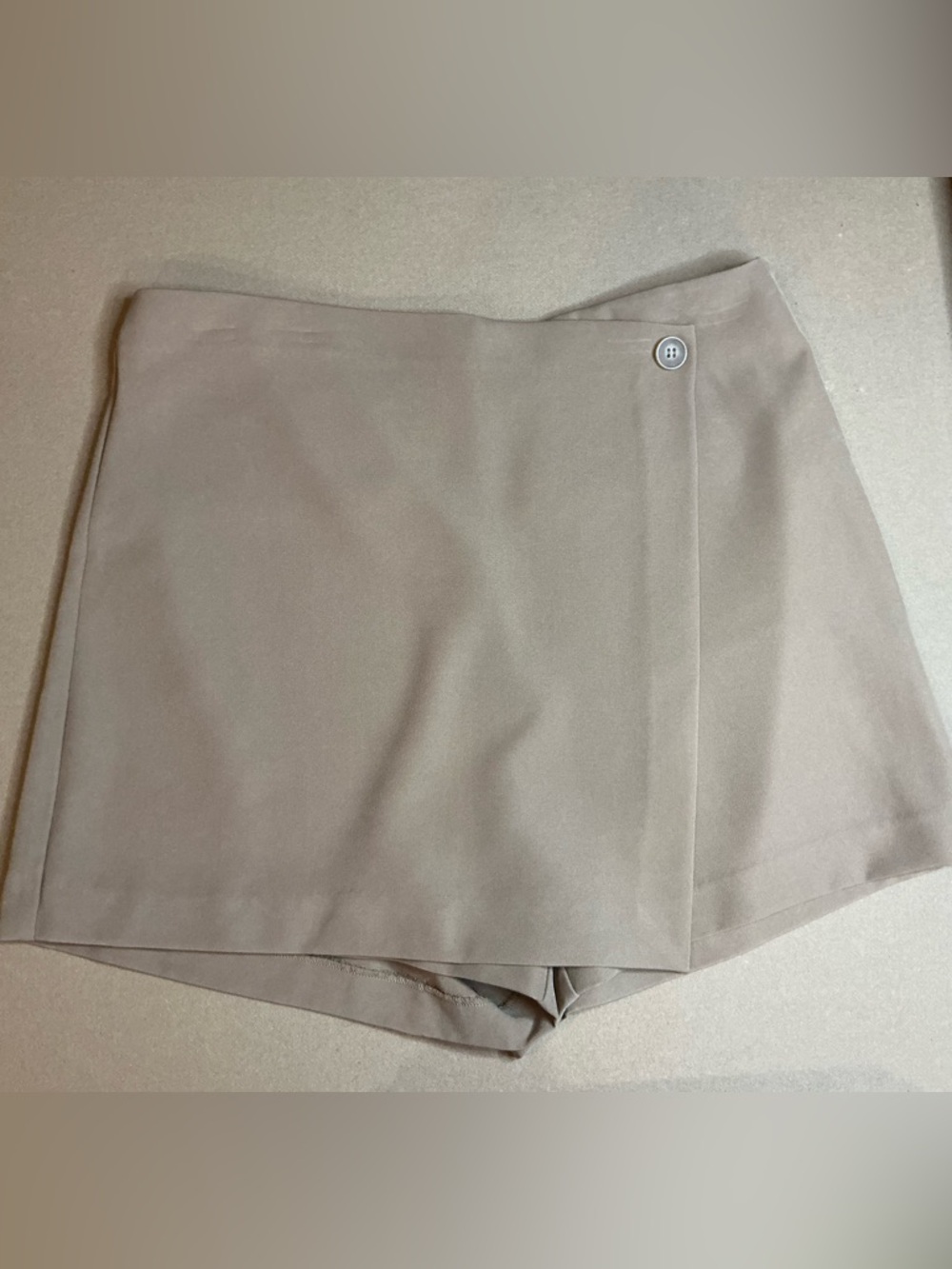 Scoop camel colored skort